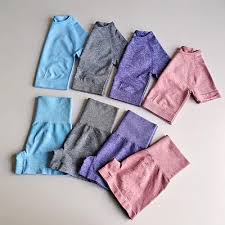 Ladies short and crop top